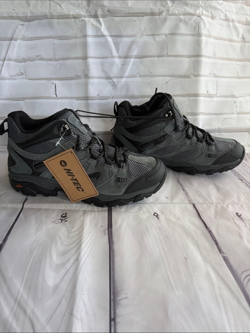 Hi-Tec Men’s Ravus MID Waterproof Hiking Boots - Gray
